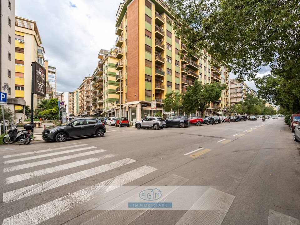 Erhvervsejendom i Palermo, Palermo - foto 1