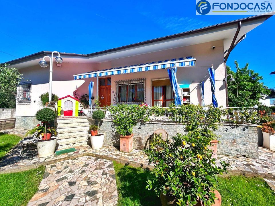 Villa i Pietrasanta, Lucca - foto 1
