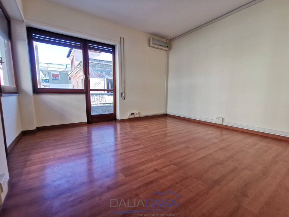 Commercial property in Formia, Latina - photo 2