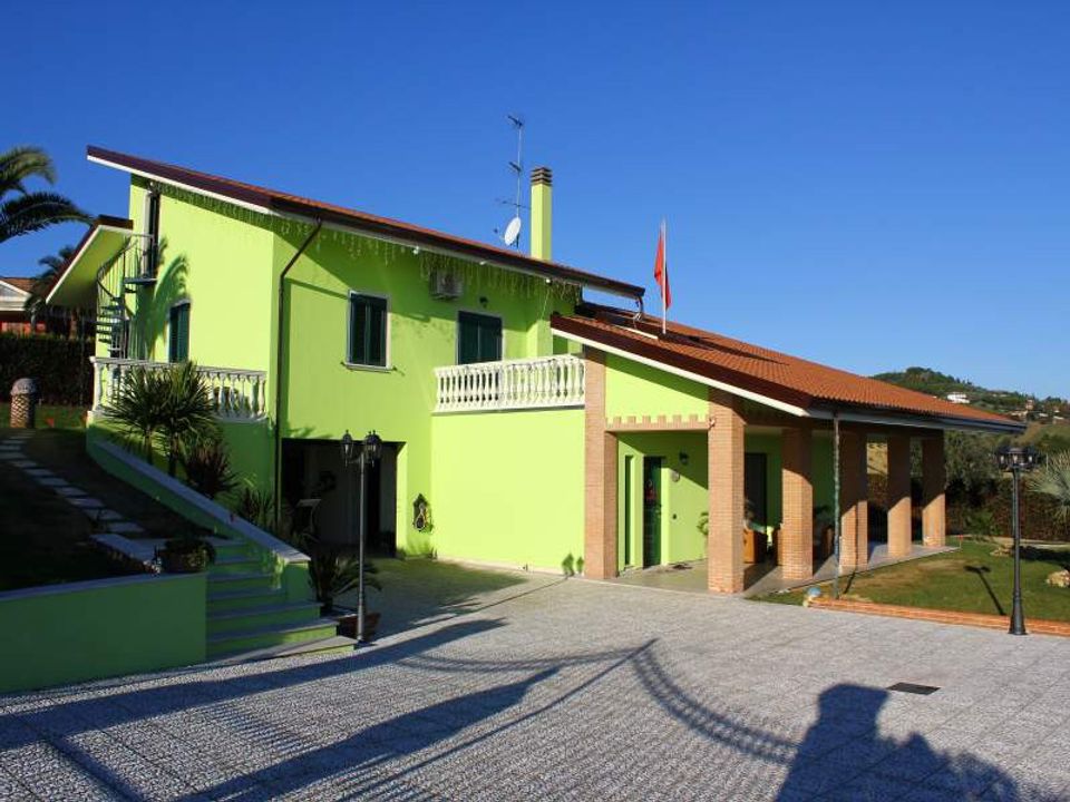 Villa i Martinsicuro, Teramo - foto 1