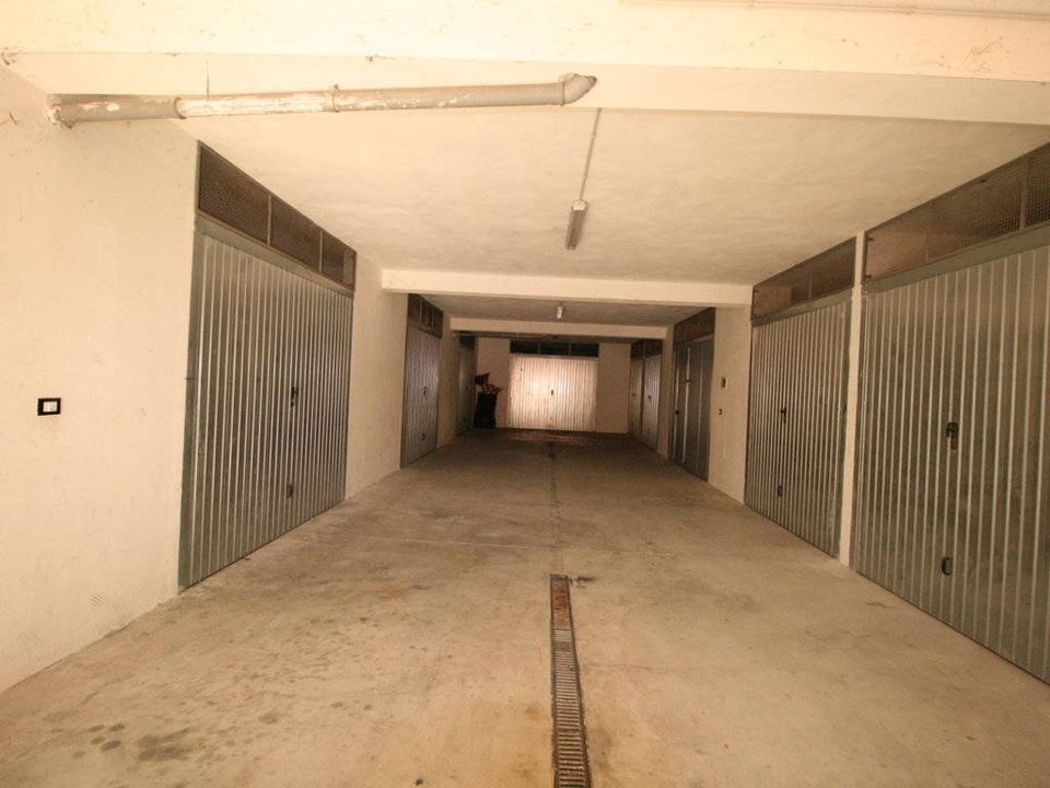 Parkeringsplads i Massignano, Ascoli Piceno - foto 3