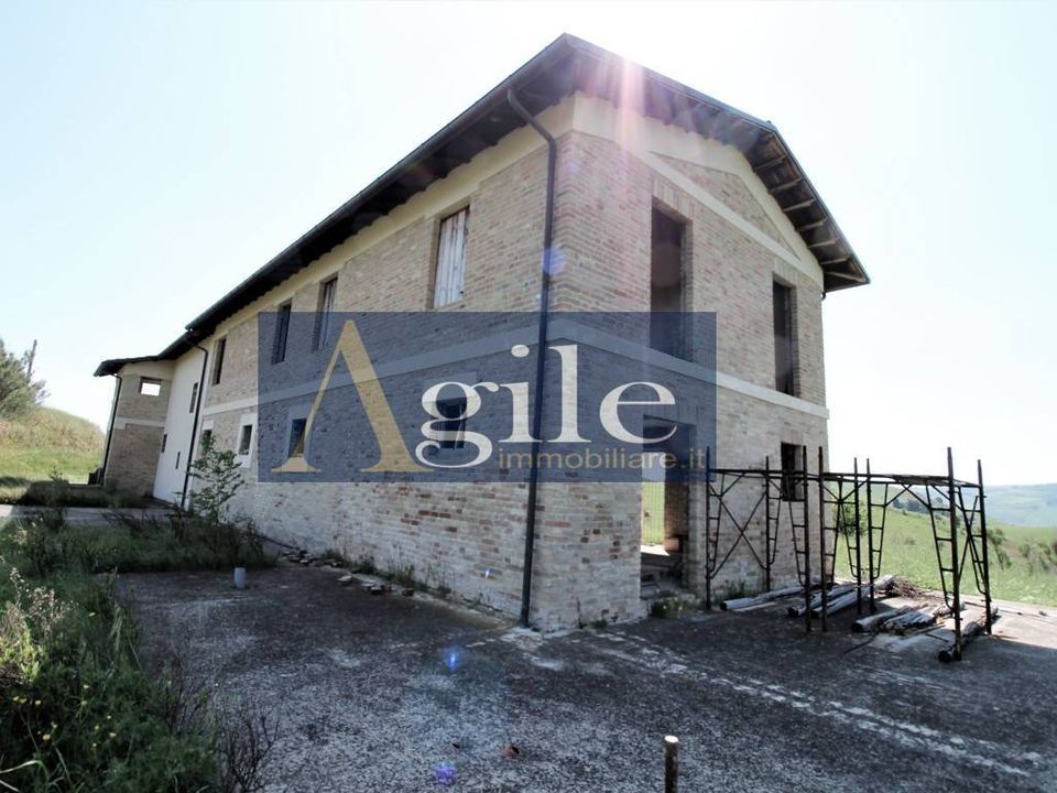 Landejendom i Ascoli Piceno, Ascoli Piceno - foto 1