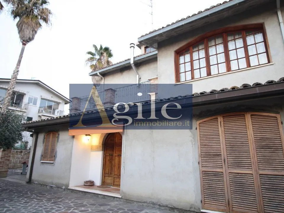 Villa i Alba Adriatica, Teramo - foto 1