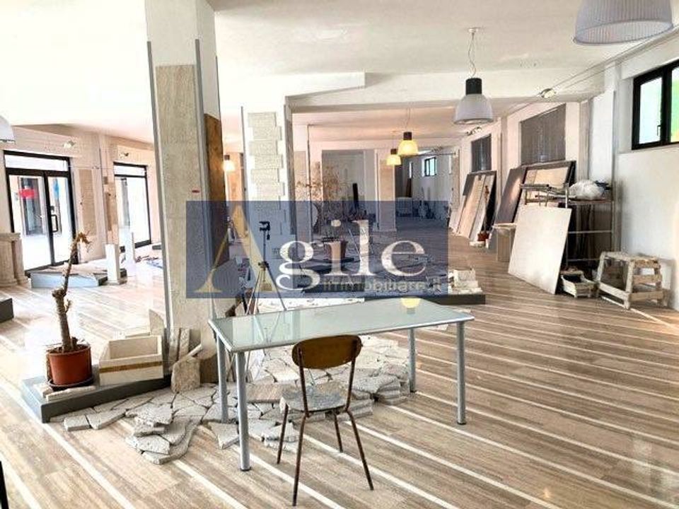 Erhvervsejendom i Ascoli Piceno, Ascoli Piceno - foto 2