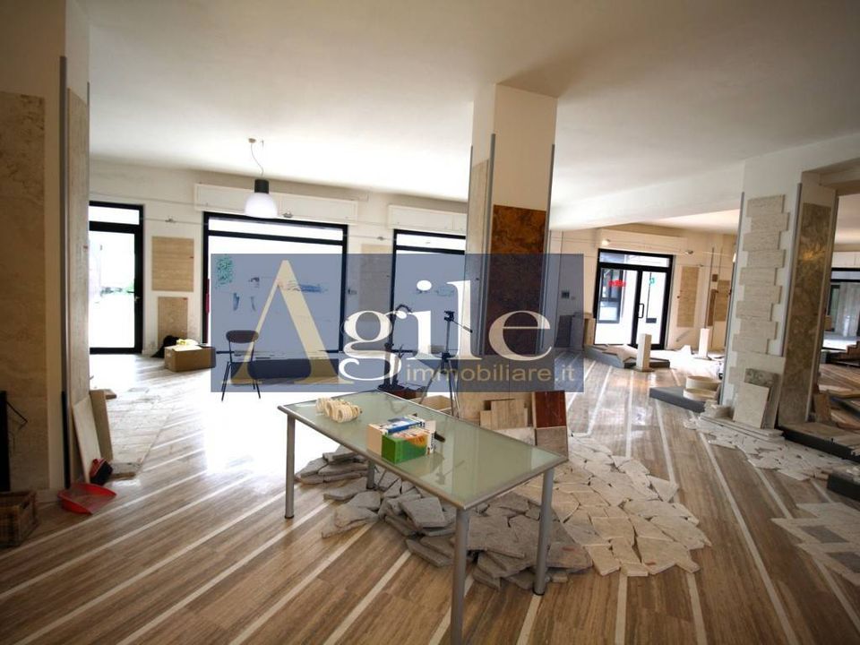 Erhvervsejendom i Ascoli Piceno, Ascoli Piceno - foto 4