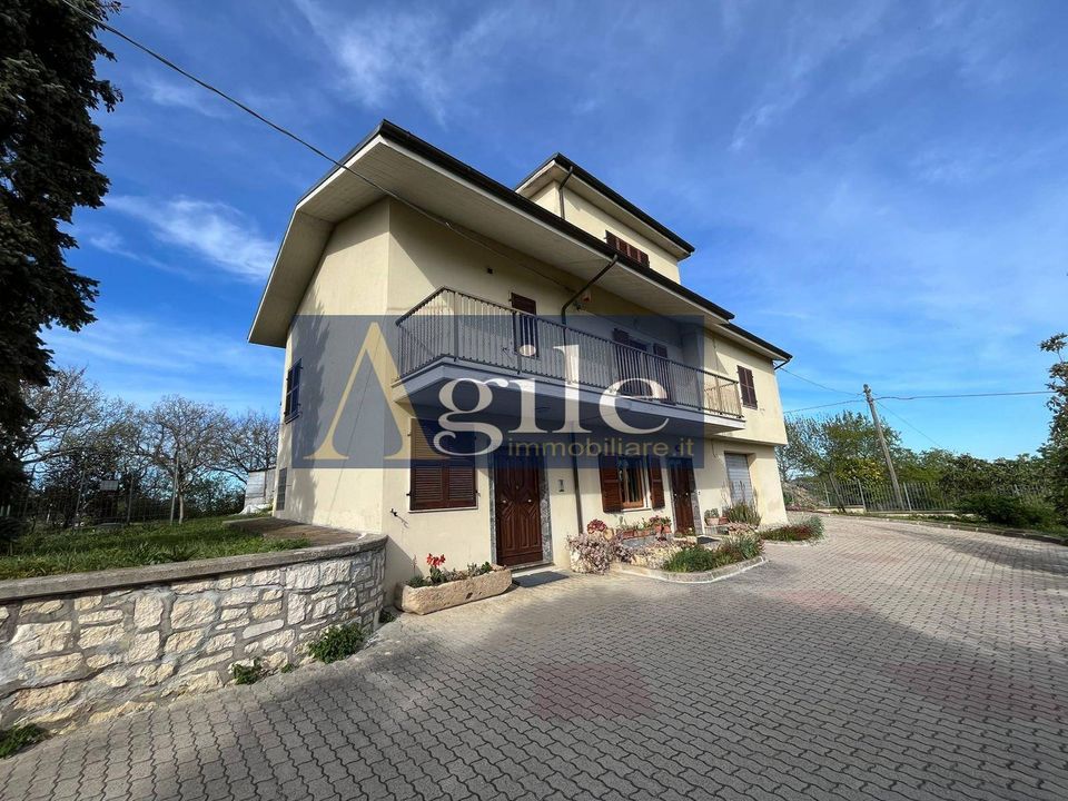 Villa a Offida, Ascoli Piceno - foto 1
