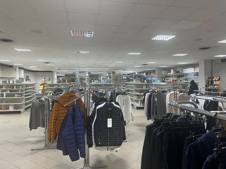 Erhvervsejendom i Aulla, Massa and Carrara - foto 1