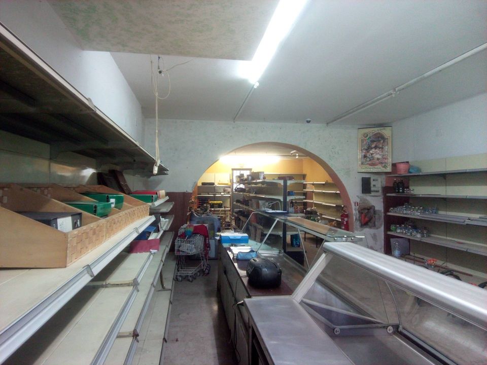 Erhvervsejendom i Ponsacco, Pisa - foto 1