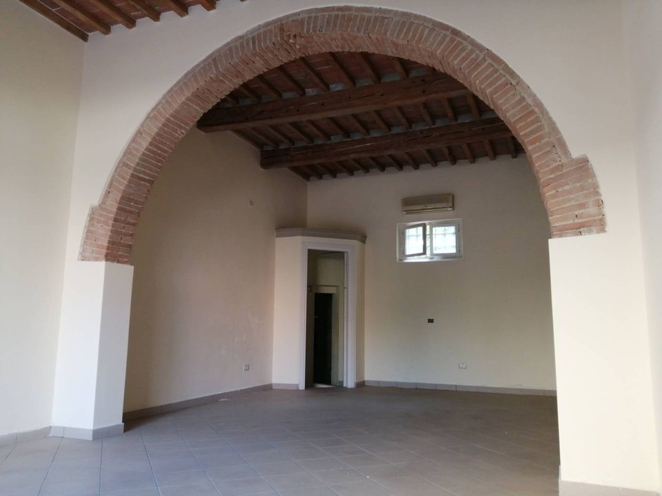 Erhvervsejendom i Ponsacco, Pisa - foto 3