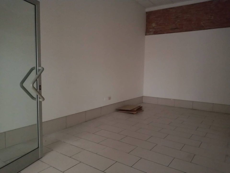 L'establiment comercial a Pontedera, Pisa - foto 5