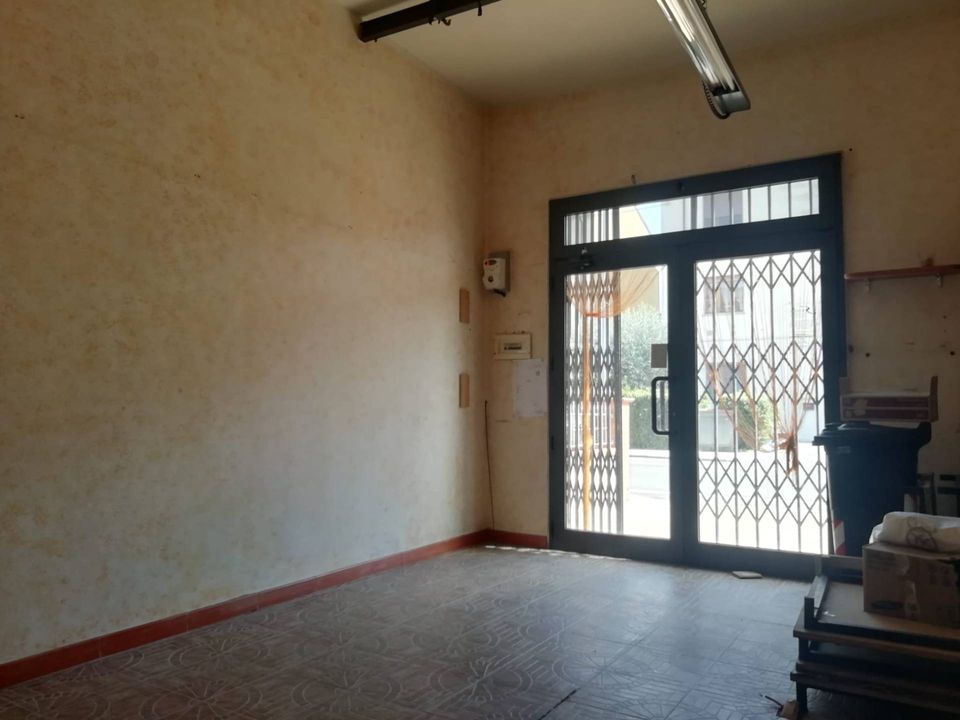 L'establiment comercial a Pontedera, Pisa - foto 4