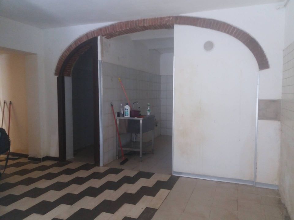L'establiment comercial a Pontedera, Pisa - foto 1