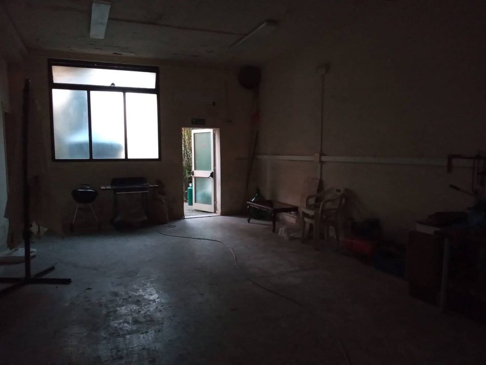 L'establiment comercial a Pontedera, Pisa - foto 3