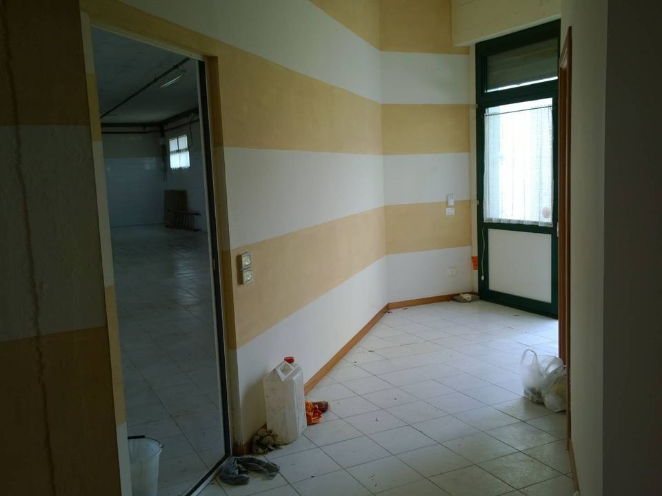 Erhvervsejendom i Ponsacco, Pisa - foto 1