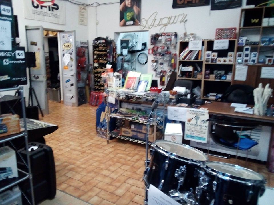 Erhvervsejendom i Collesalvetti, Livorno - foto 1