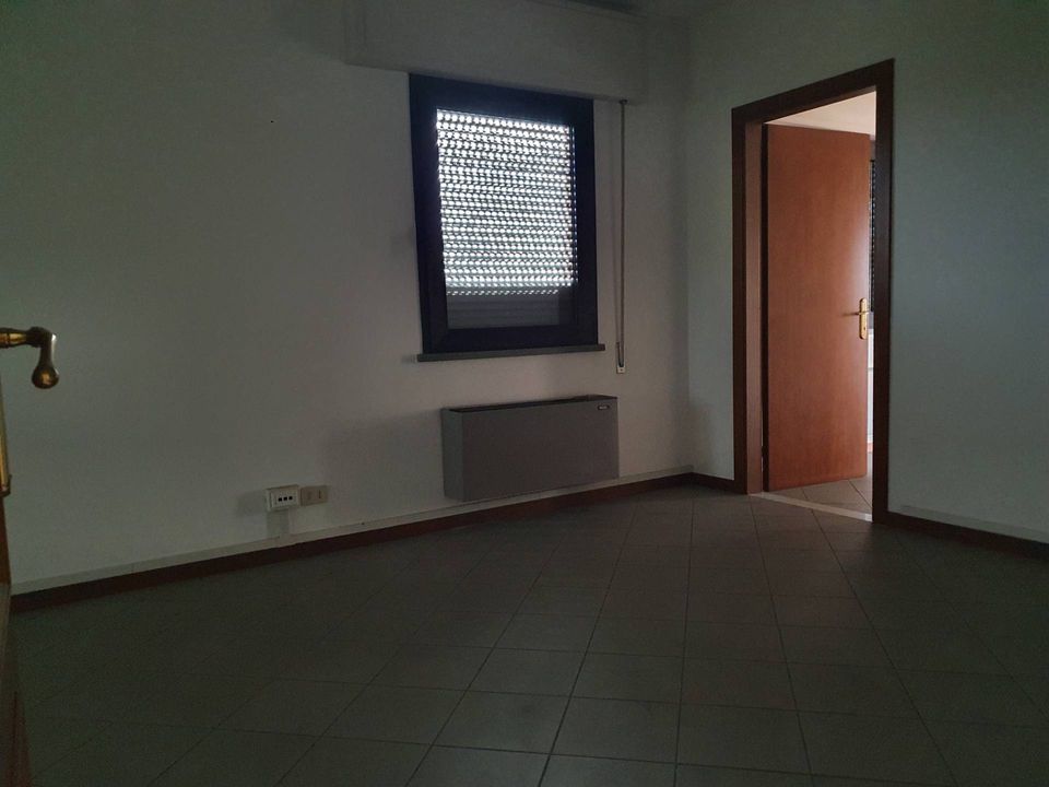 Erhvervsejendom i Lucca, Lucca - foto 1