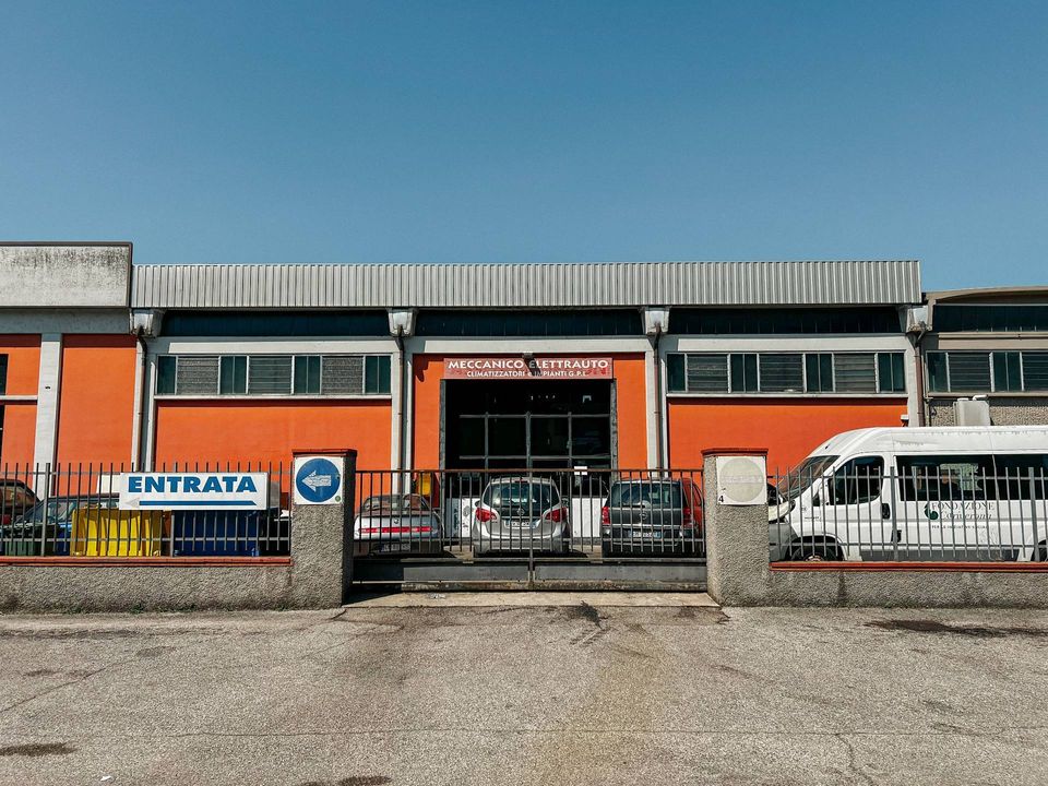 Erhvervsejendom i Mantua, Mantua - foto 1