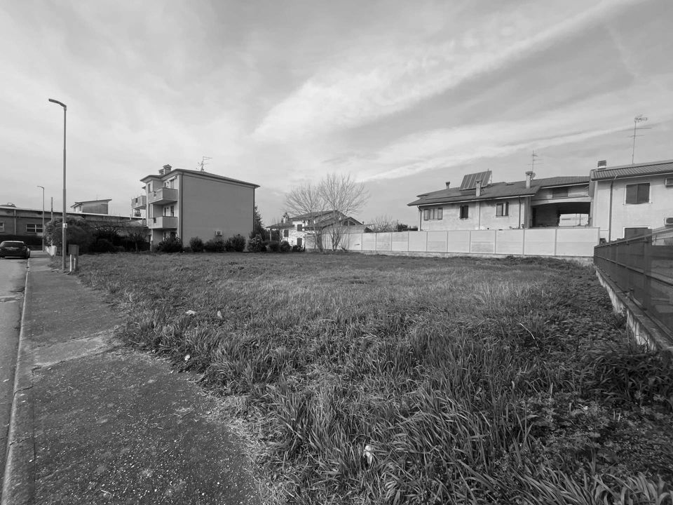 Helårsgrund i San Giorgio Bigarello, Mantua - foto 5