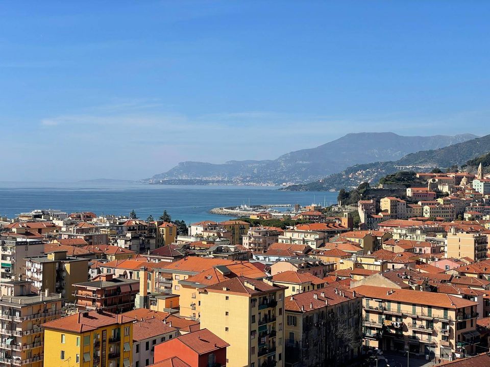 Helårsgrund i Ventimiglia, Imperia - foto 1