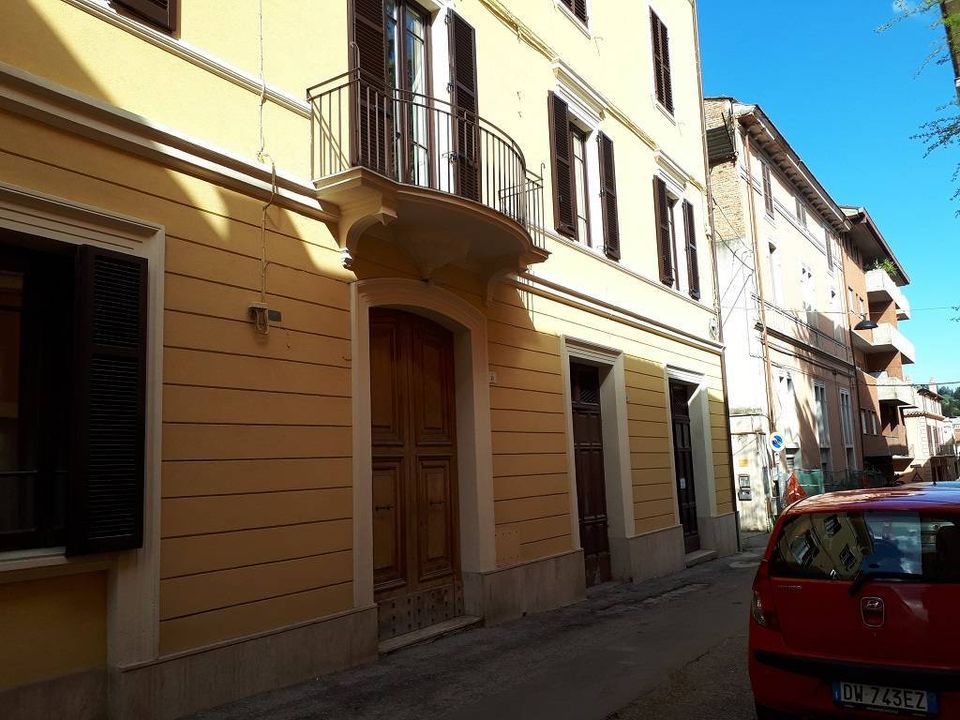 Erhvervsejendom i Teramo, Teramo - foto 1
