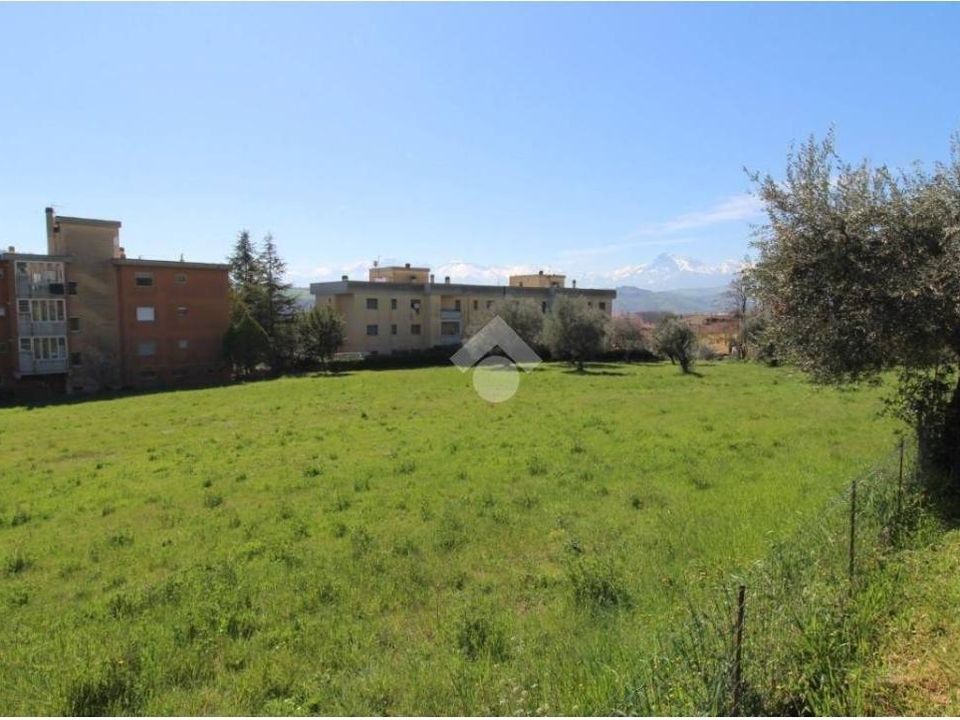 Helårsgrund i Teramo, Teramo - foto 2