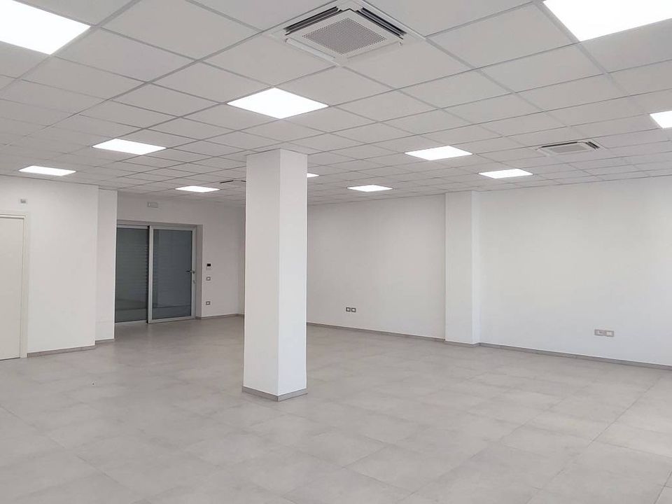 Erhvervsejendom i Teramo, Teramo - foto 5