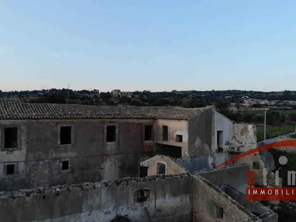 Landejendom i Siracusa, Siracusa - foto 1