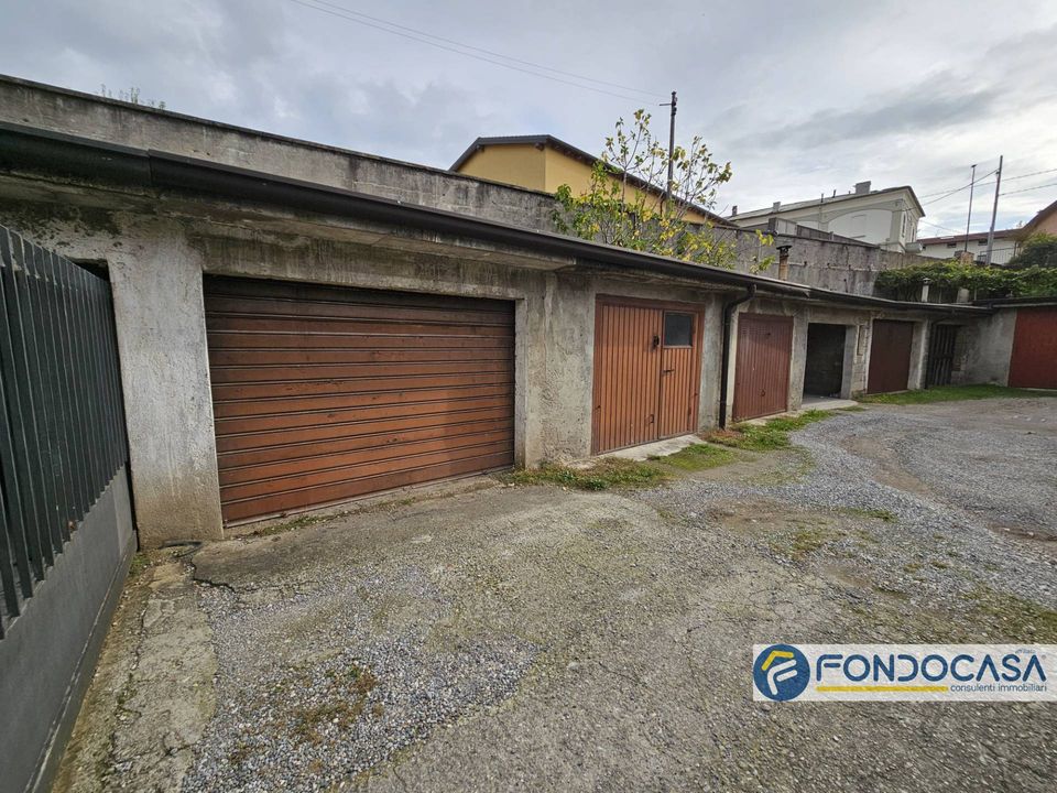 Parkeringsplads i Palazzolo sull'Oglio, Brescia - foto 2