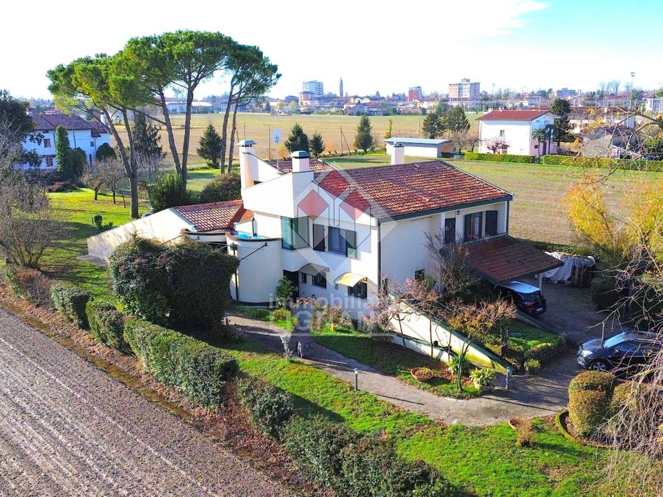 Villa i Latisana, Udine - foto 1