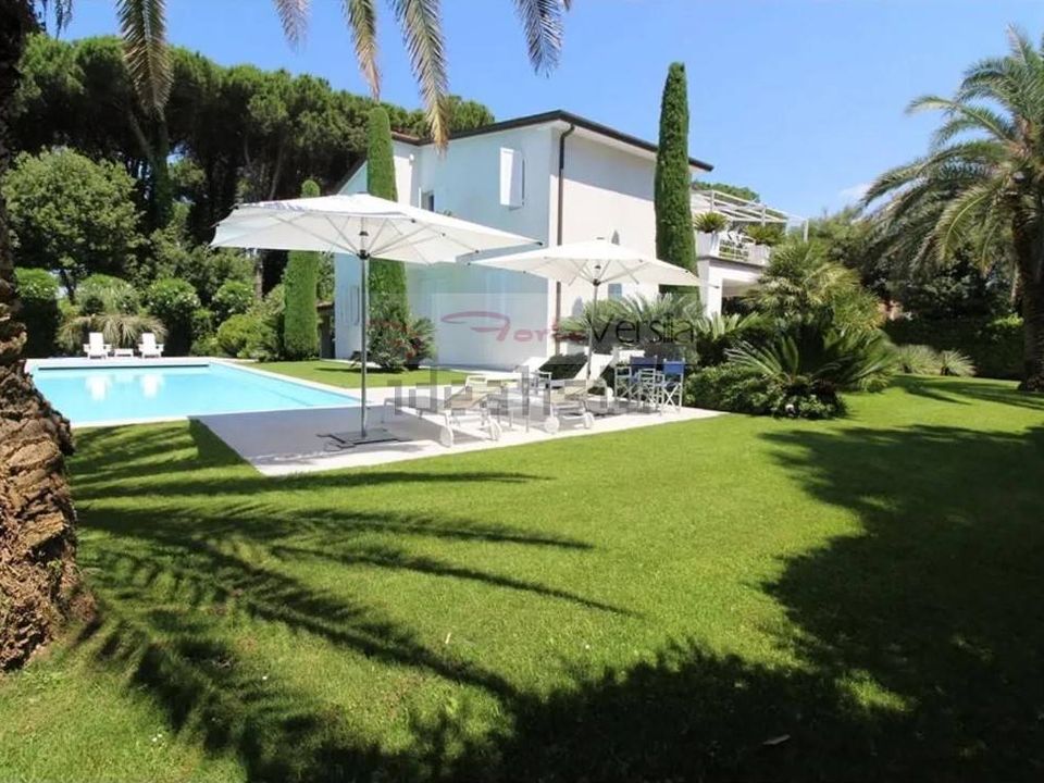 Villa i Forte dei Marmi, Lucca - foto 1
