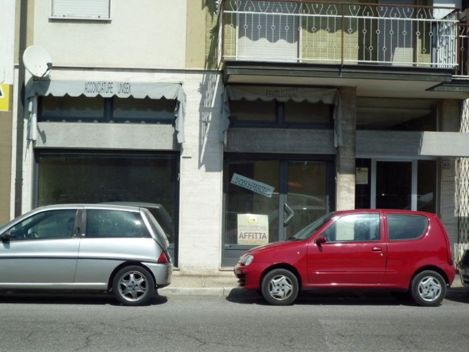 Erhvervsejendom i Monfalcone, Gorizia - foto 2