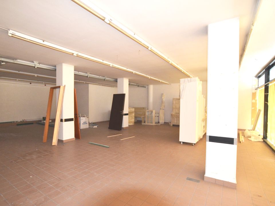 L'establiment comercial a Monteprandone, Ascoli Piceno - foto 2