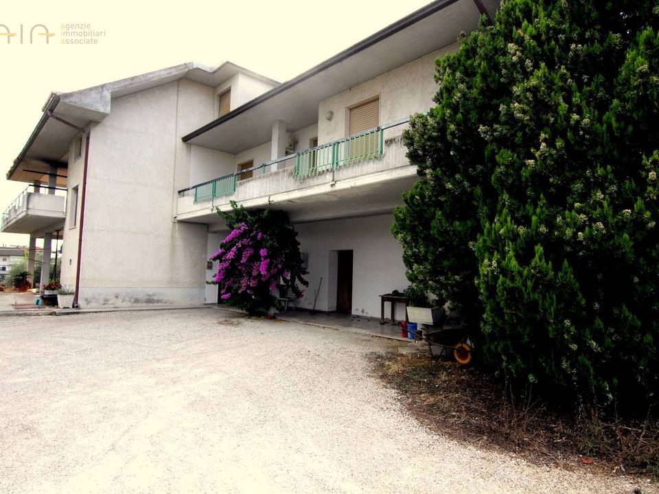 Villa i Monsampolo del Tronto, Ascoli Piceno - foto 1