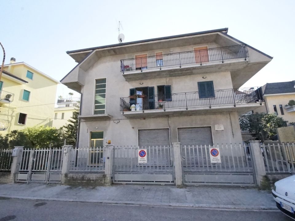 Parkeringsplads i San Benedetto Del Tronto, Ascoli Piceno - foto 1