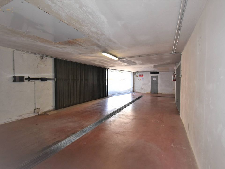 Parkeerruimte in San Benedetto Del Tronto, Ascoli Piceno - foto 1