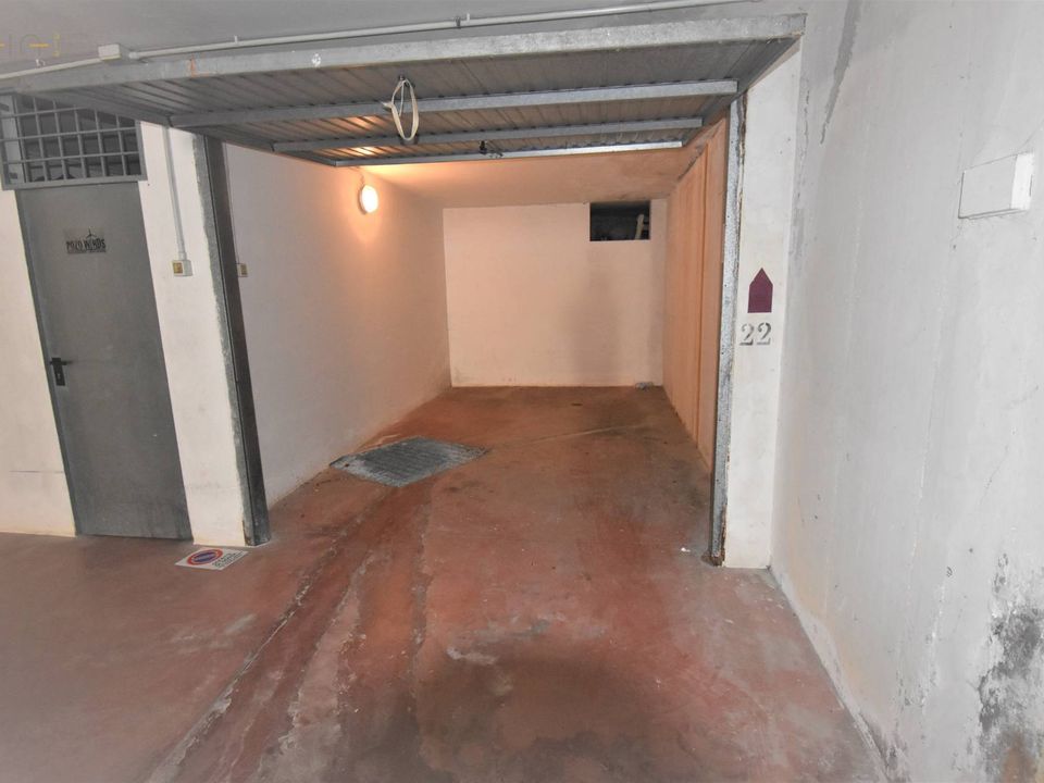 Parkeerruimte in San Benedetto Del Tronto, Ascoli Piceno - foto 2