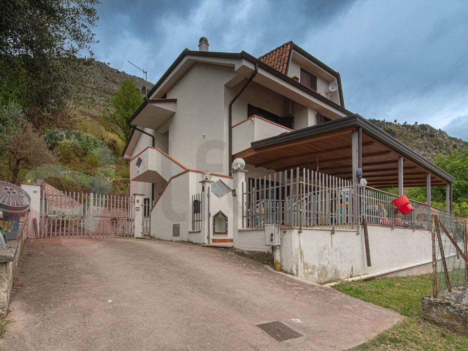 Villa i Roccasecca, Frosinone - bilde 1