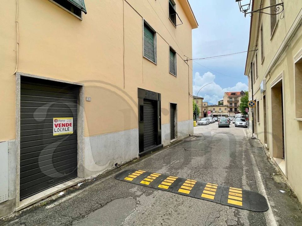 Erhvervsejendom i Aquino, Frosinone - foto 3