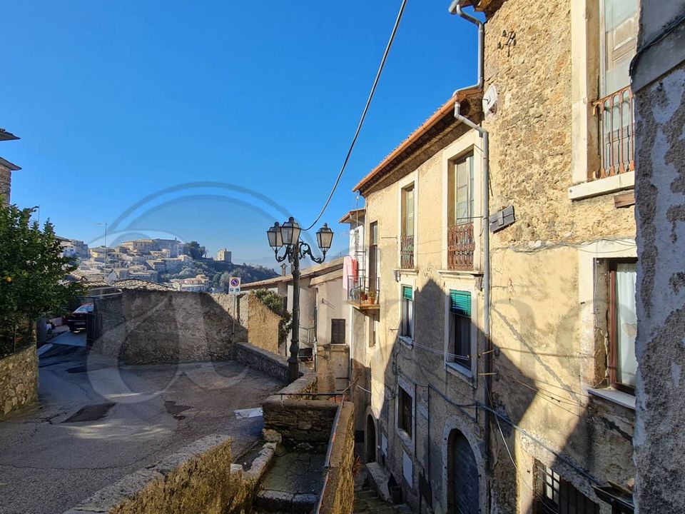 Erhvervsejendom i Arpino, Frosinone - foto 1