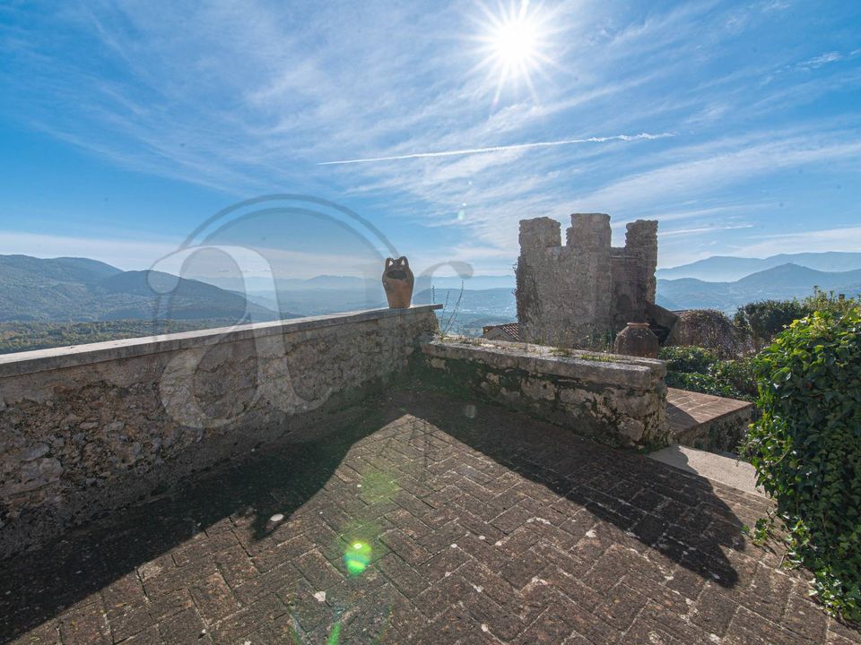 Erhvervsejendom i Vico nel Lazio, Frosinone - foto 3