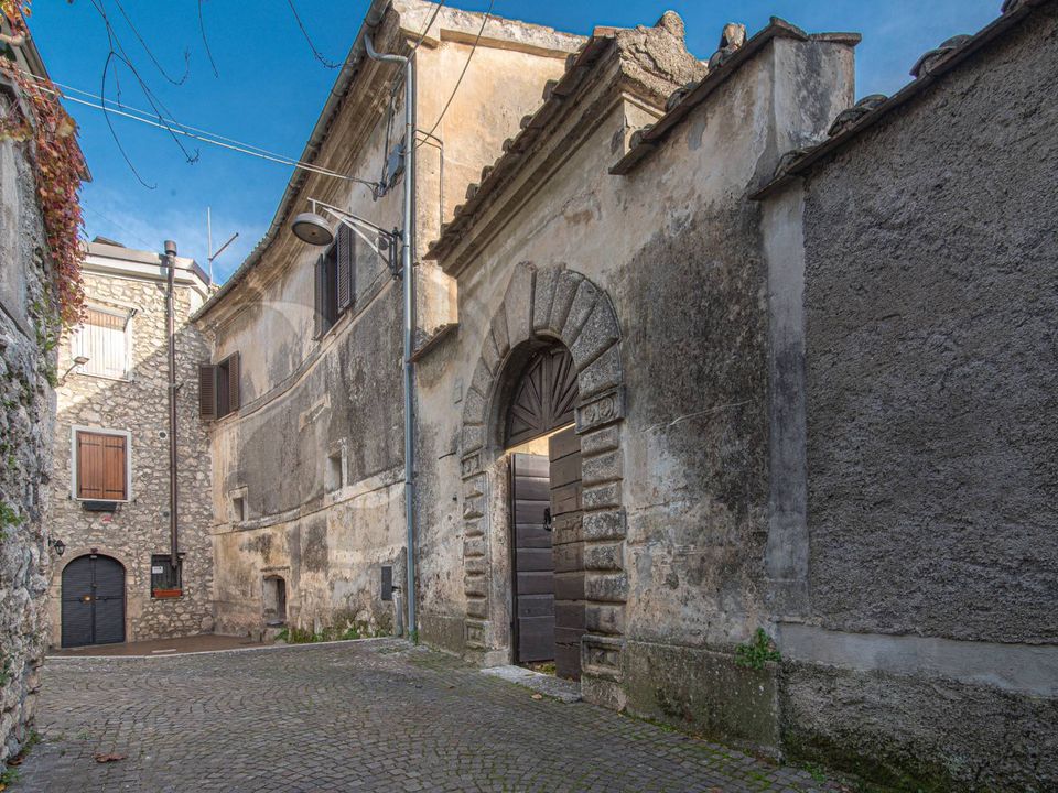 Erhvervsejendom i Vico nel Lazio, Frosinone - foto 4