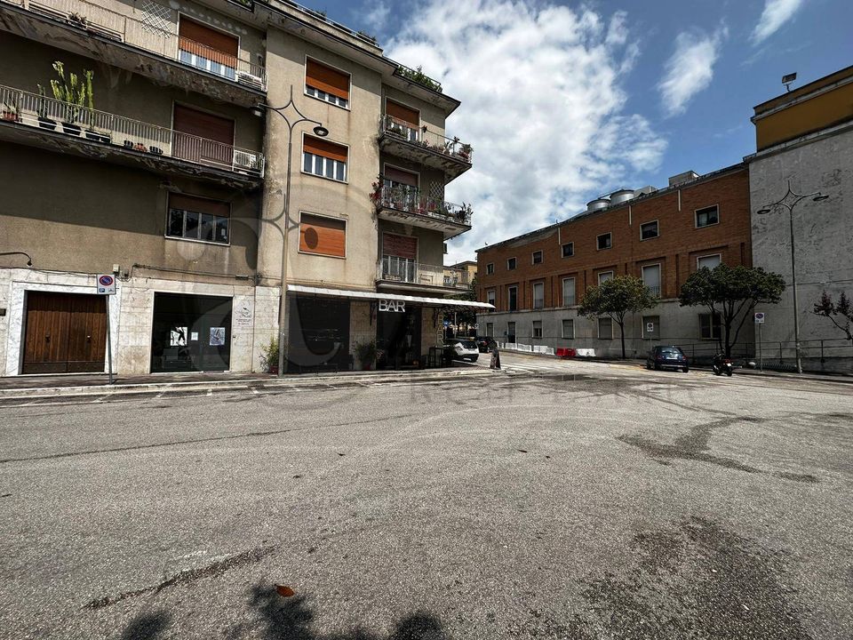 Erhvervsejendom i Cassino, Frosinone - foto 5