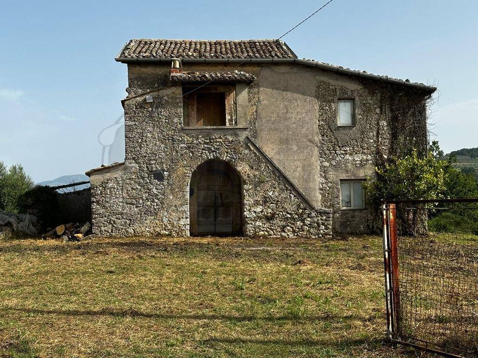 Landejendom i Rocca d'Arce, Frosinone - foto 1