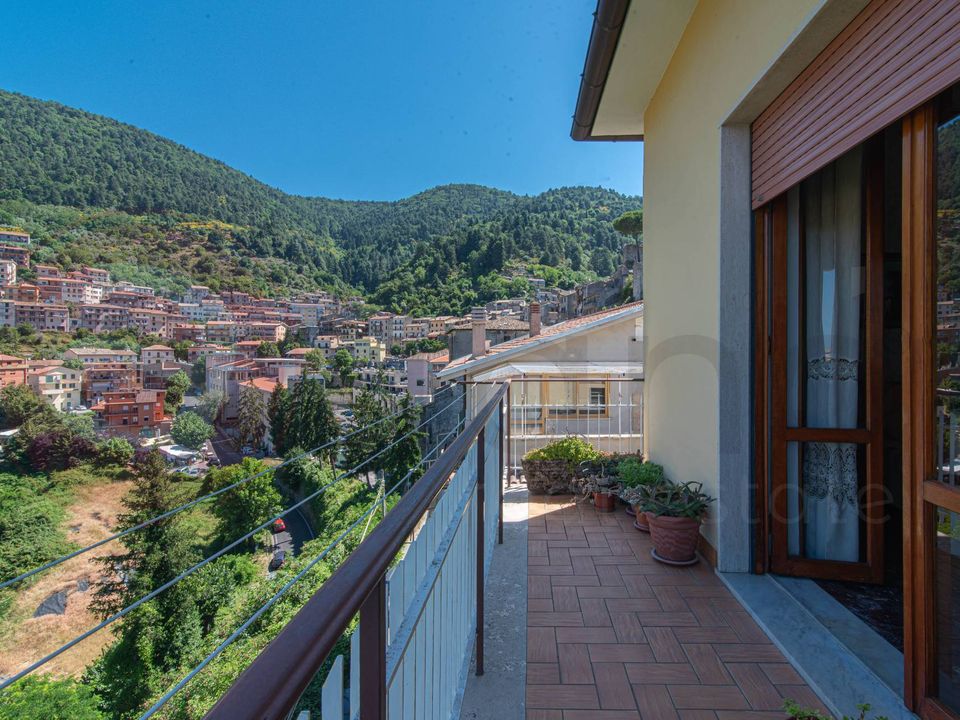 Erhvervsejendom i Piglio, Frosinone - foto 3