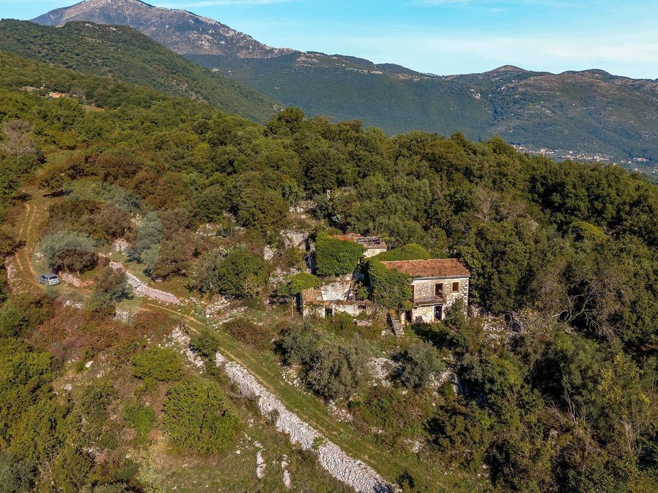 Erhvervsejendom i Cassino, Frosinone - foto 1