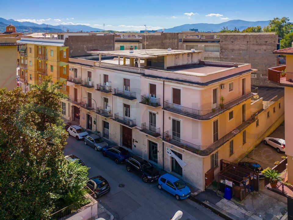 Erhvervsejendom i Cassino, Frosinone - foto 1