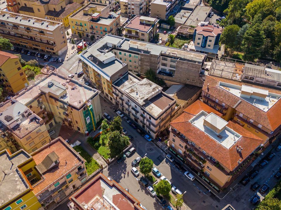 Erhvervsejendom i Cassino, Frosinone - foto 2