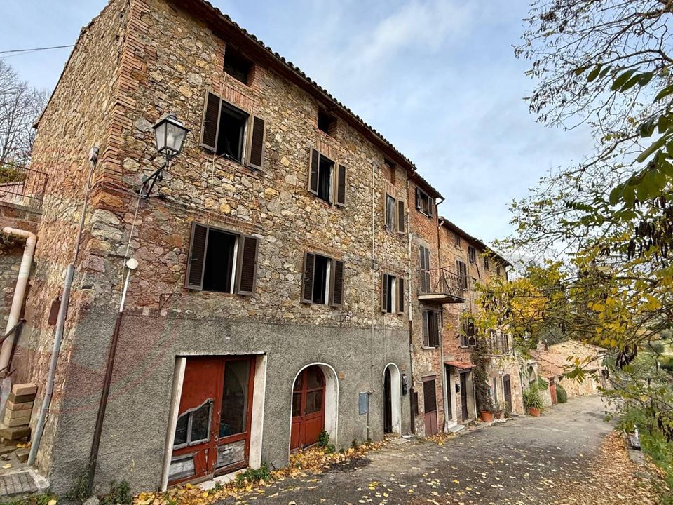 Erhvervsejendom i Ficulle, Terni - foto 3