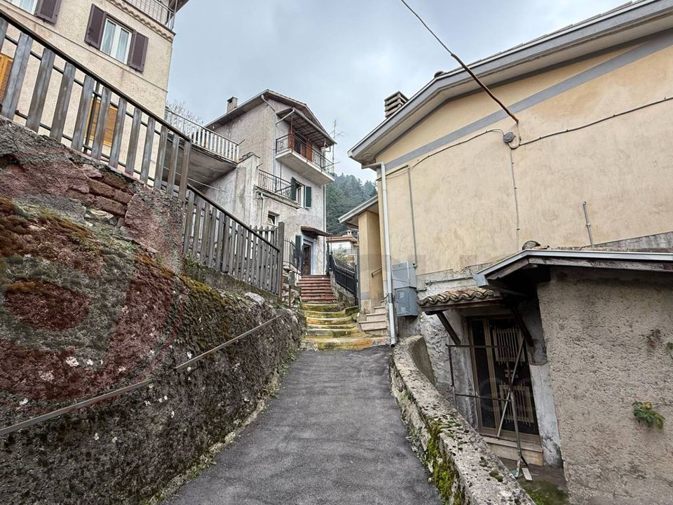 Erhvervsejendom i Piglio, Frosinone - foto 4