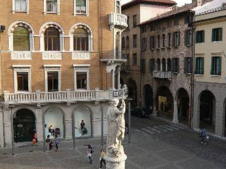 Erhvervsejendom i Treviso, Treviso - foto 3